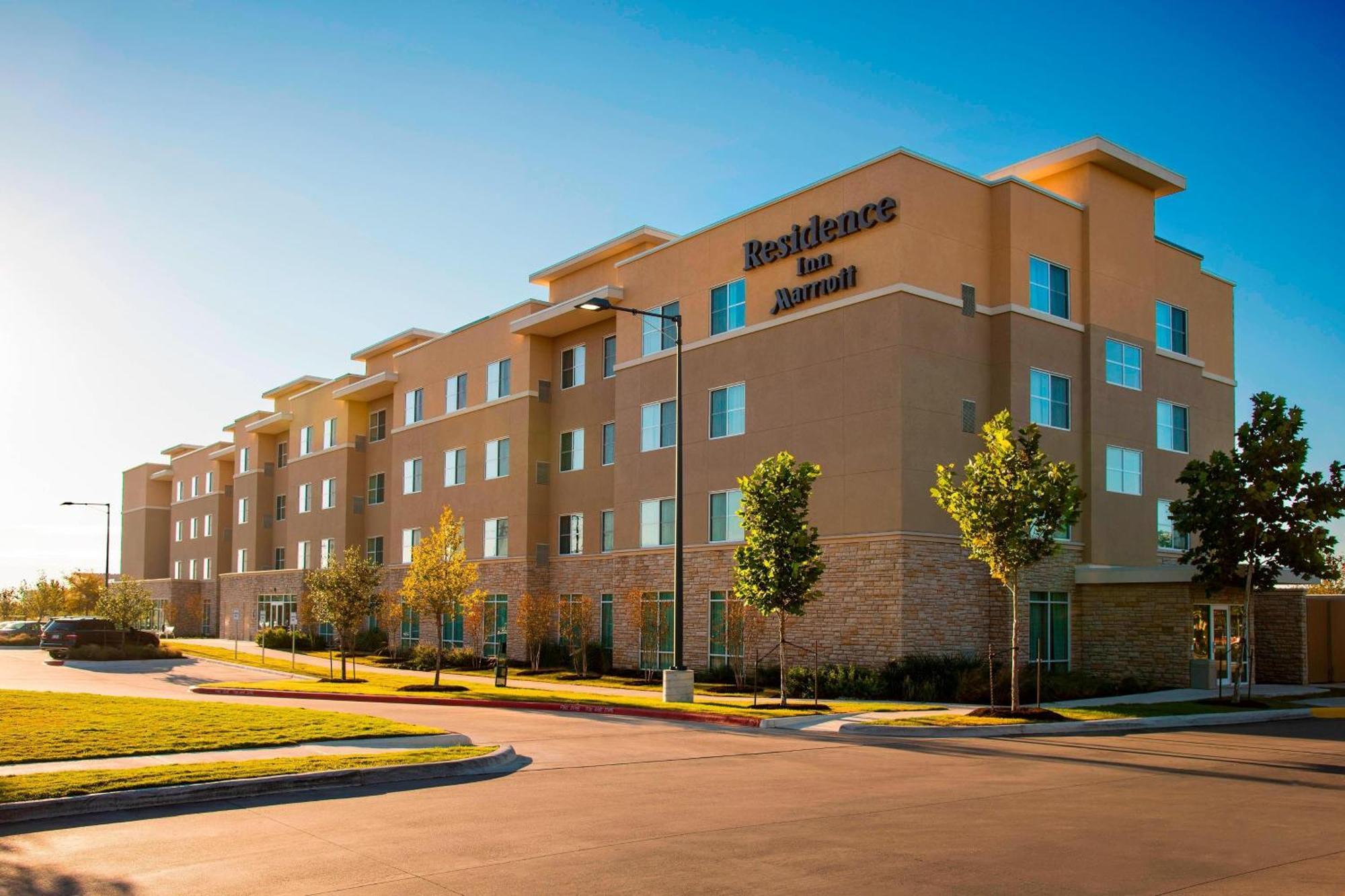 Residence Inn By Marriott Austin - University Area Екстериор снимка