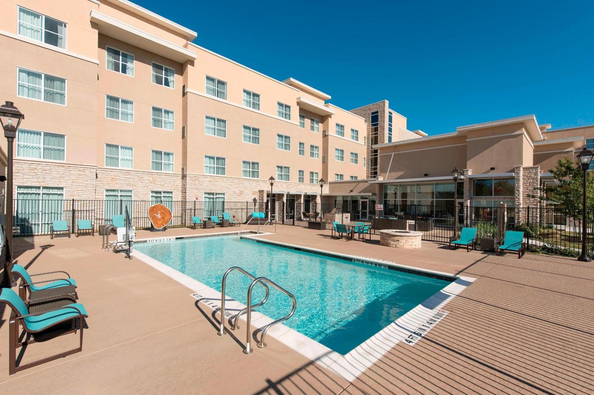 Residence Inn By Marriott Austin - University Area Екстериор снимка