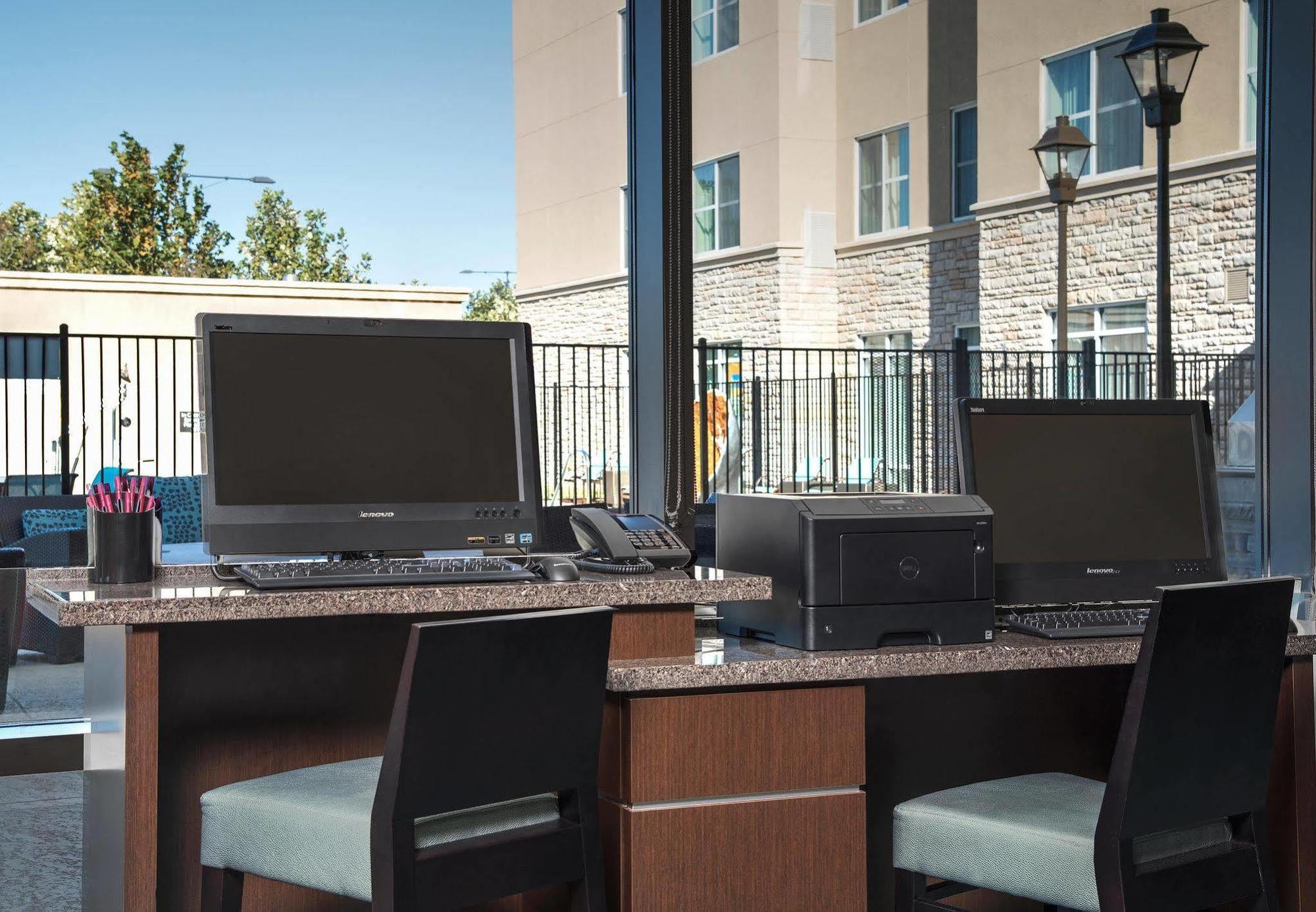 Residence Inn By Marriott Austin - University Area Екстериор снимка